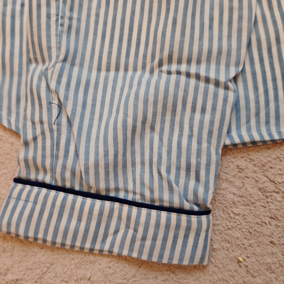 2/25 Gap Kids Pinstripe PJ Set - Picture 4 of 8